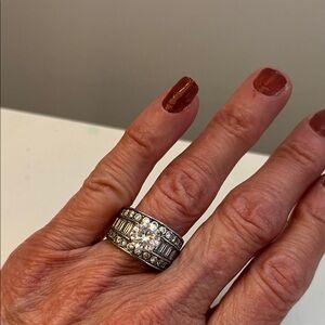 Cubic Zirconia silver ring - Size 8